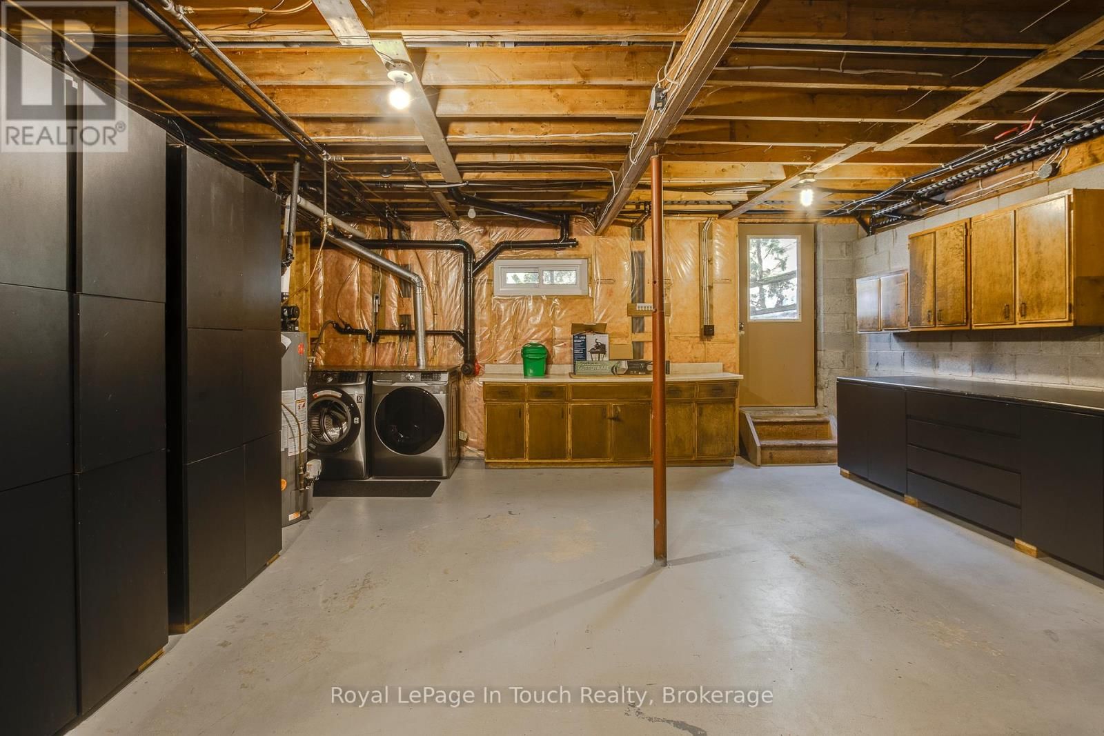 36 CARD AVENUE Image 40