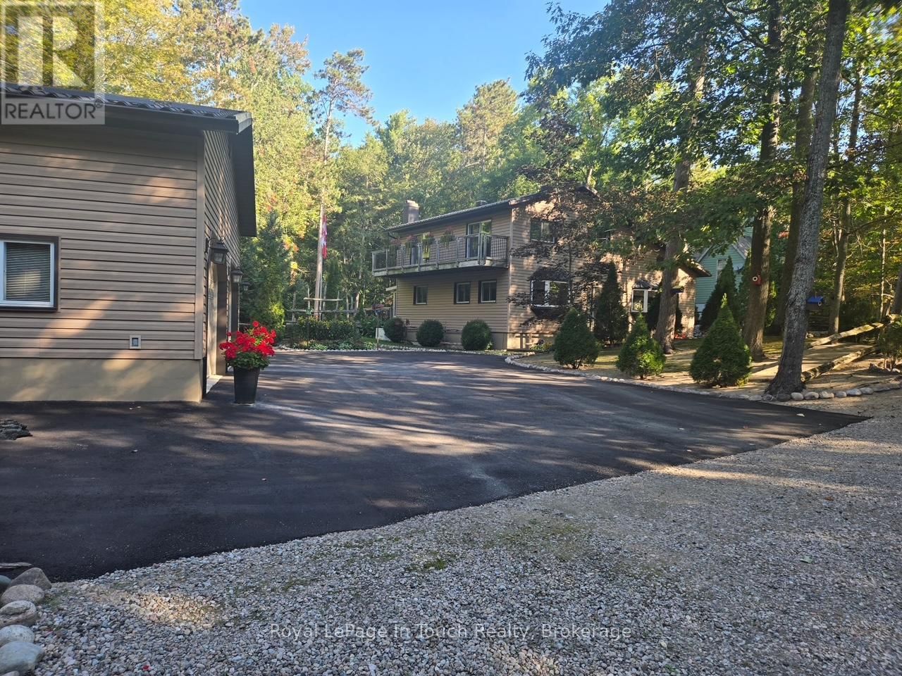 36 CARD AVENUE Image 5