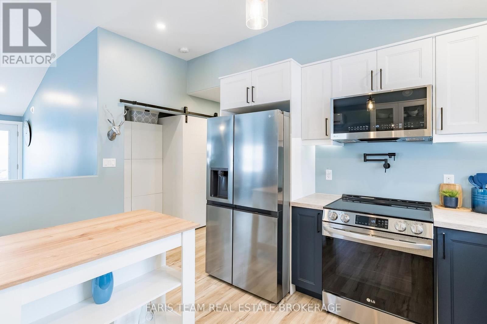 550 SECOND AVENUE Image 10