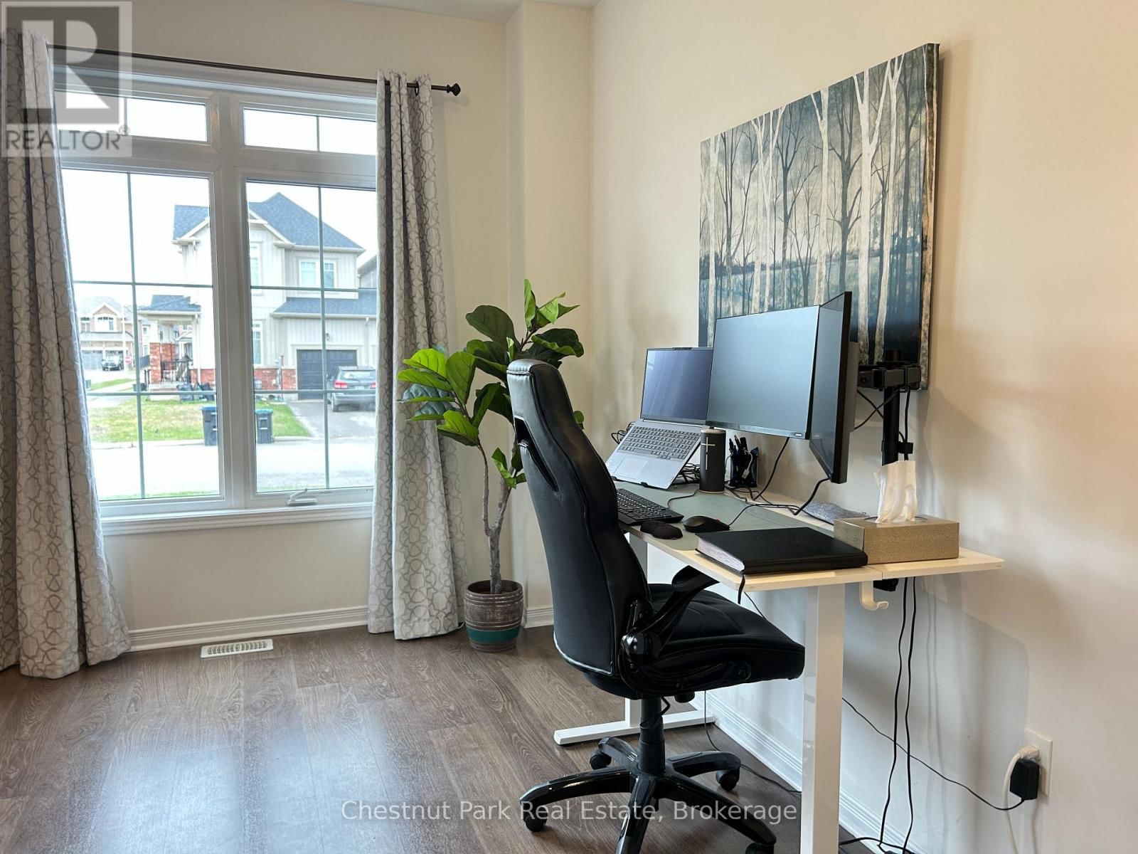 90 TRACEY LANE Image 16