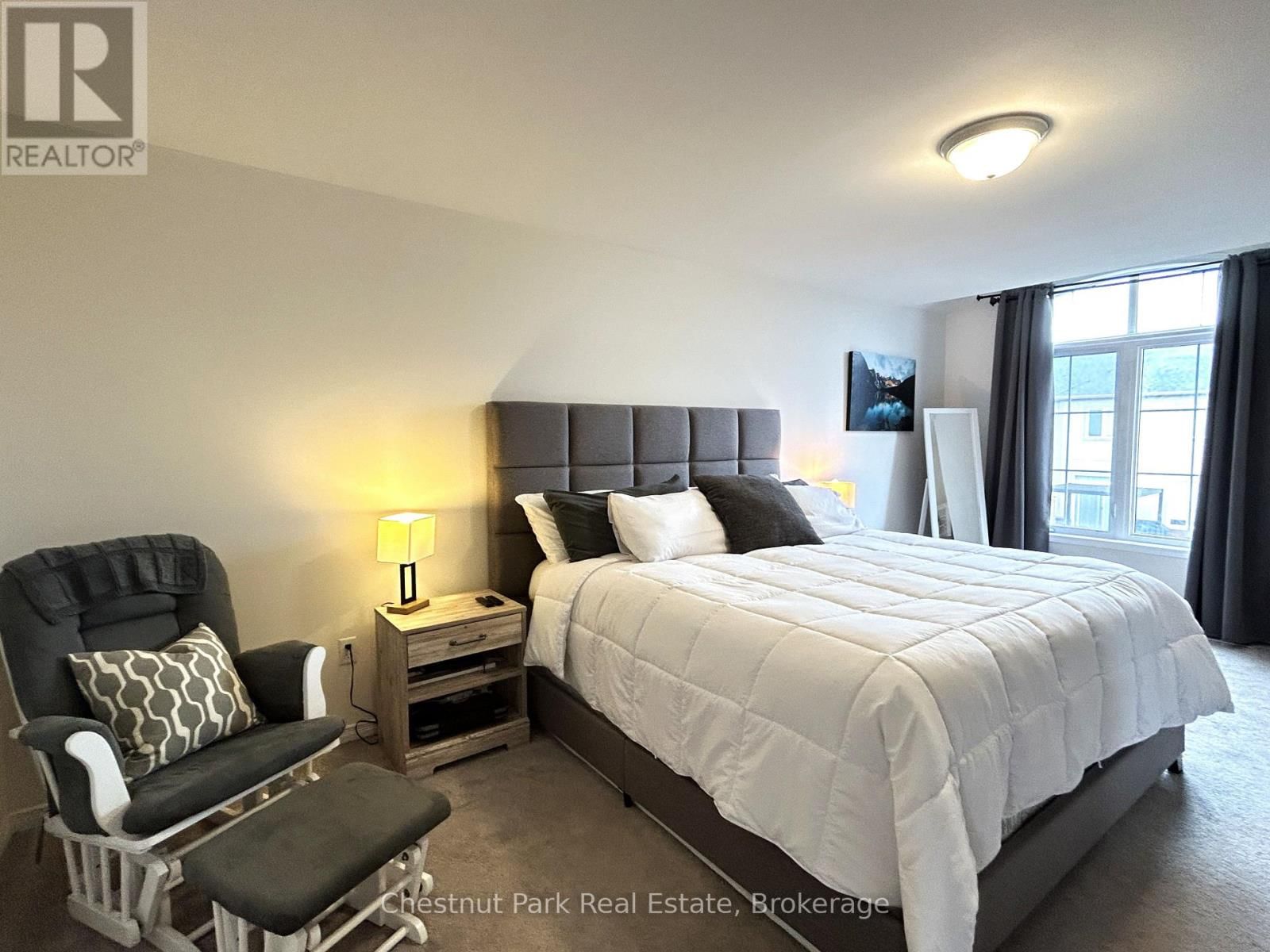 90 TRACEY LANE Image 23