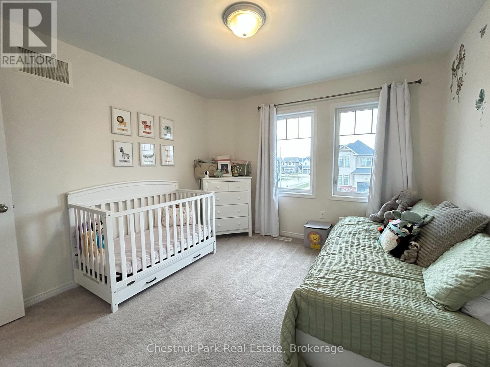 90 TRACEY LANE Image 28