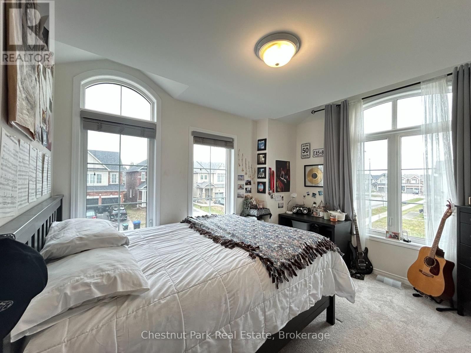 90 TRACEY LANE Image 34