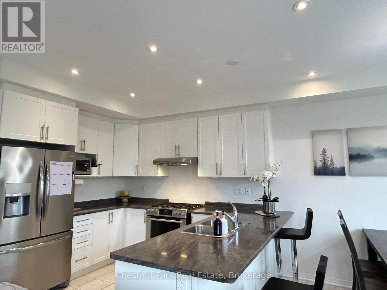 90 TRACEY LANE Image 7