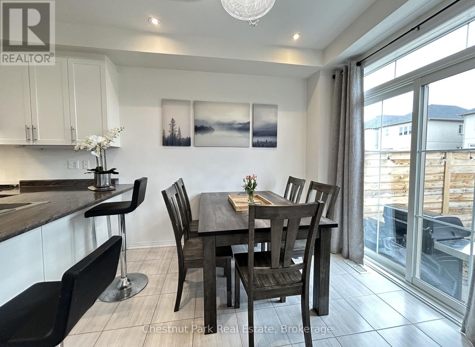 90 TRACEY LANE Image 8