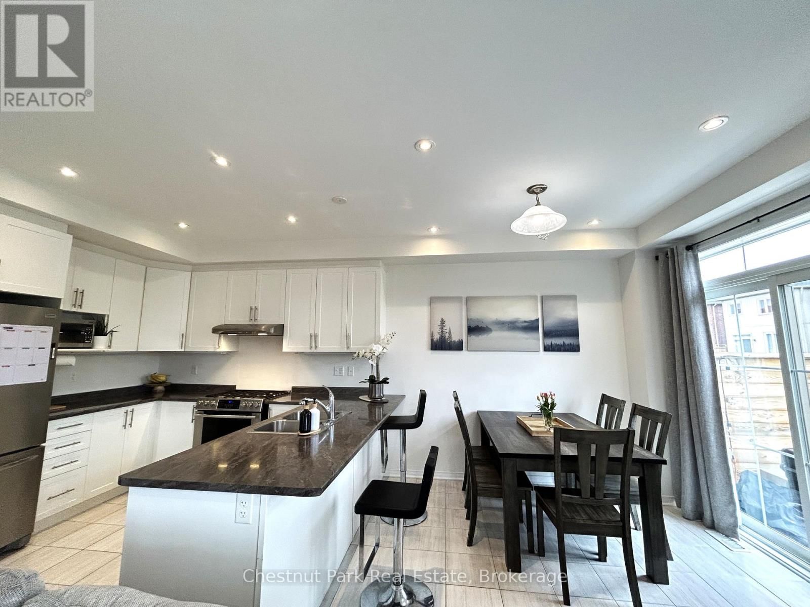 90 TRACEY LANE Image 9