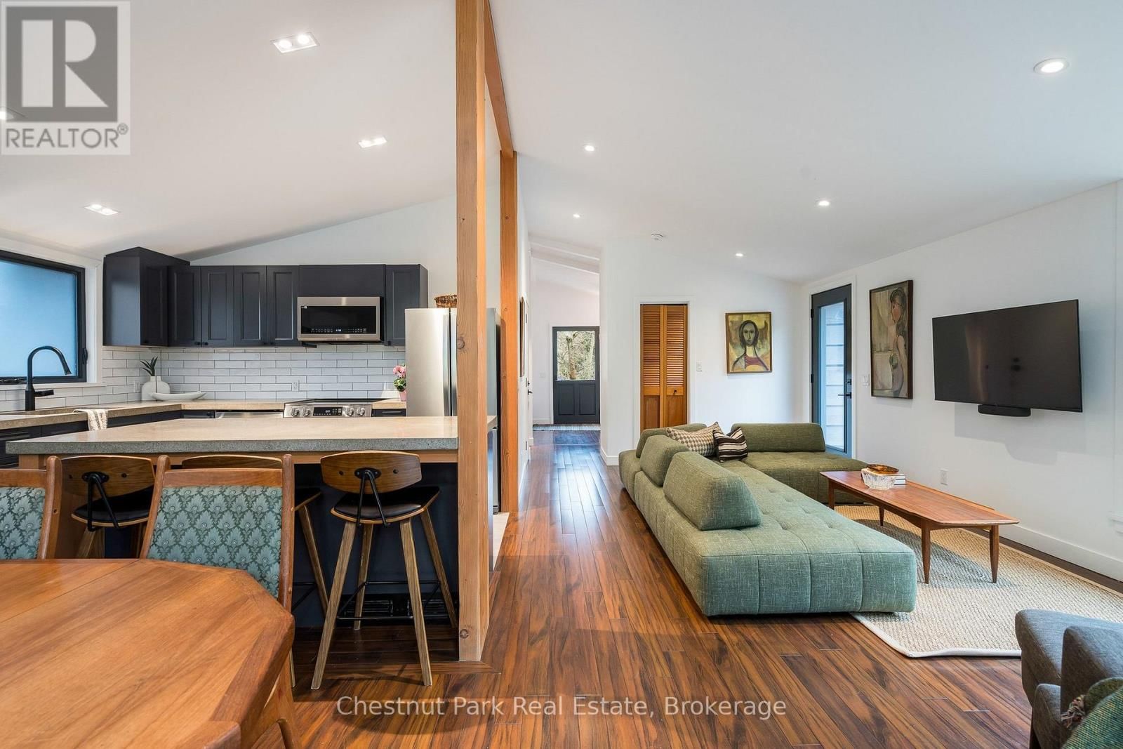 8943 COUNTY ROAD 9 Image 14