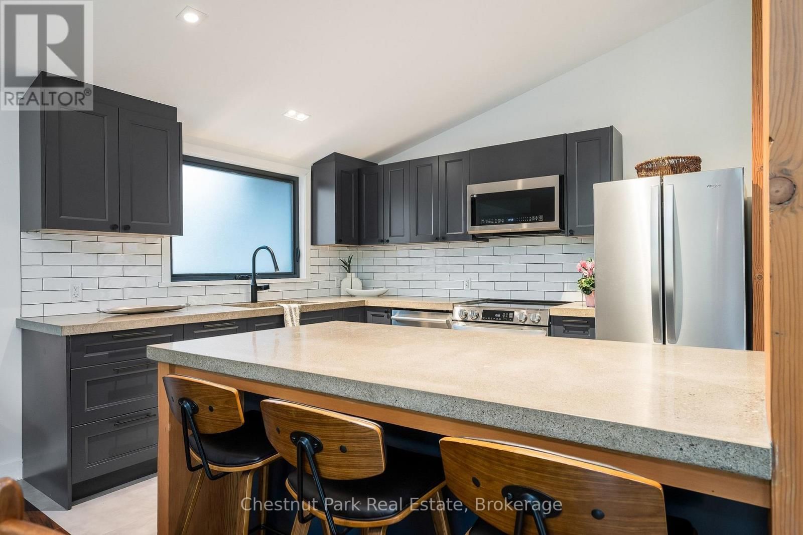 8943 COUNTY ROAD 9 Image 15