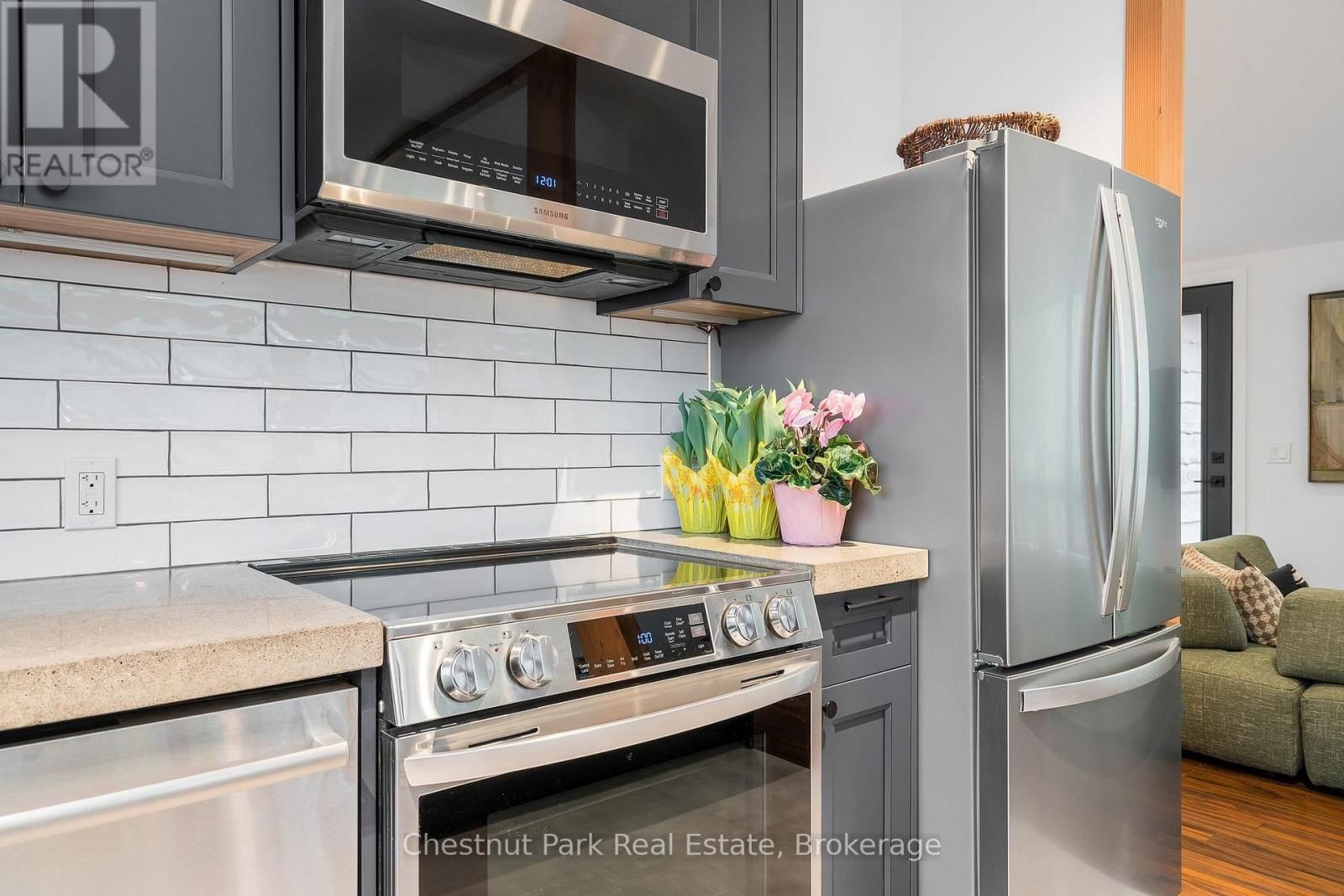 8943 COUNTY ROAD 9 Image 20