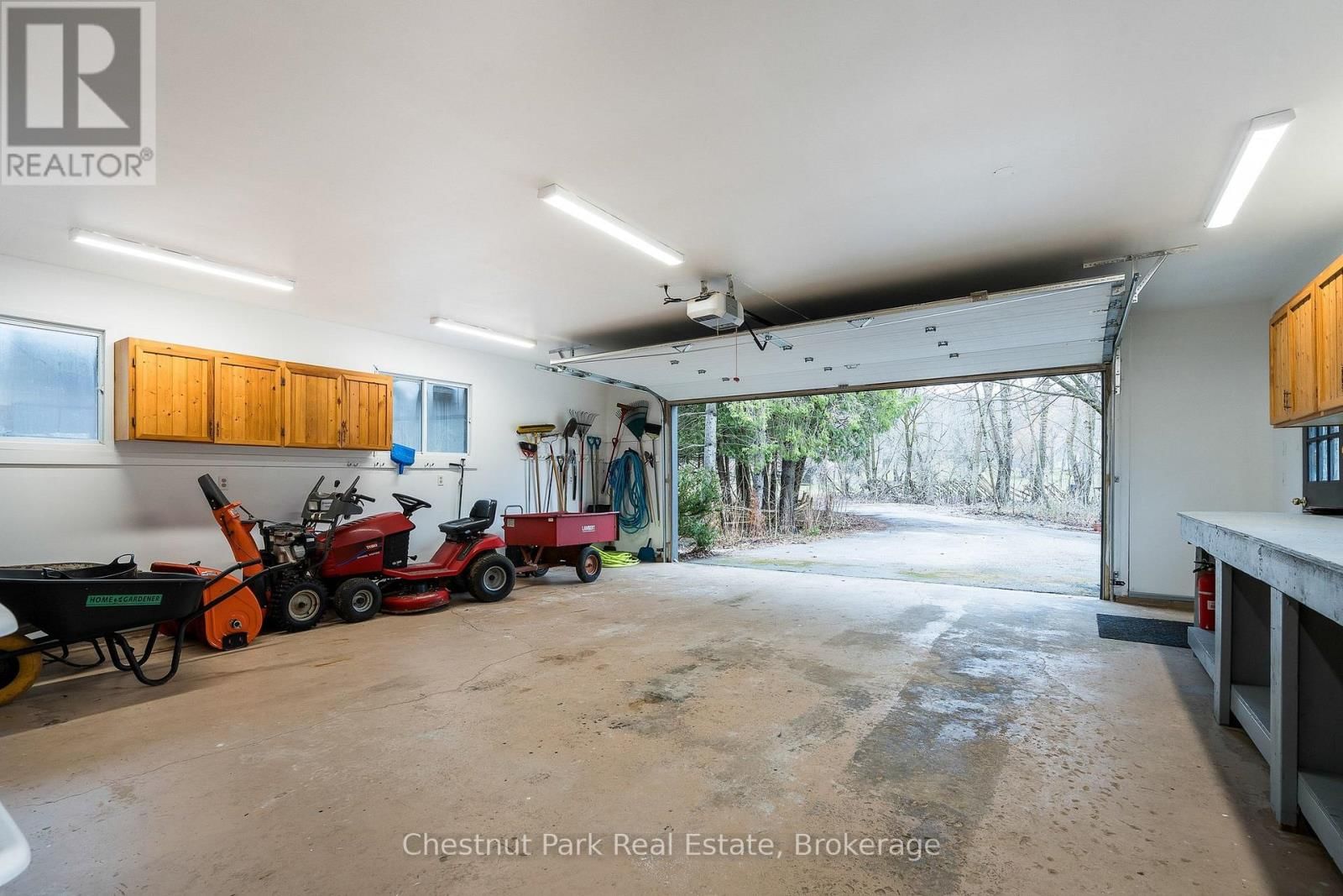 8943 COUNTY ROAD 9 Image 34