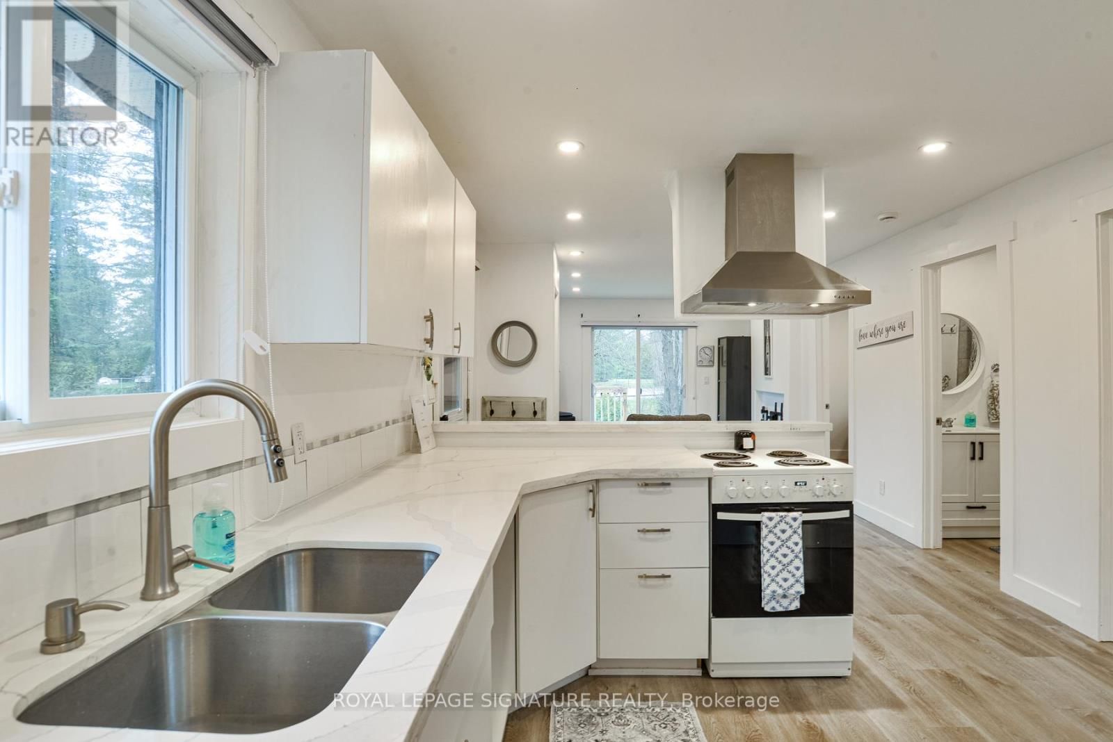 1095 SYLVAN GLEN DRIVE Image 12