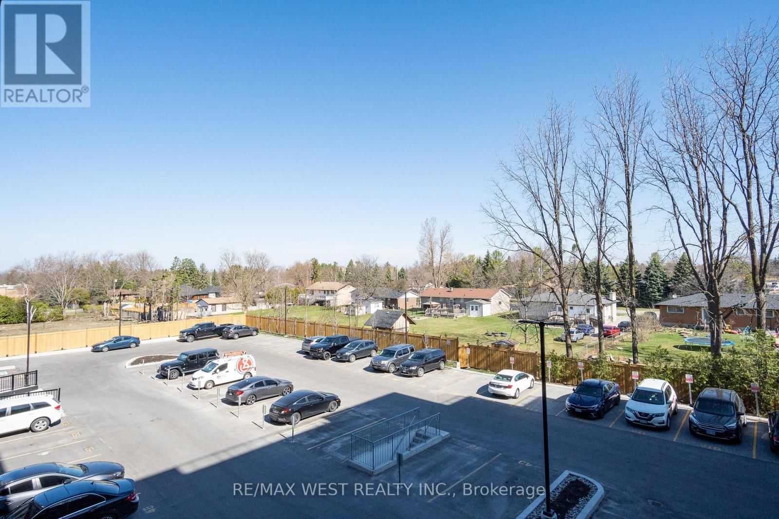 231 - 681 YONGE STREET Image 19