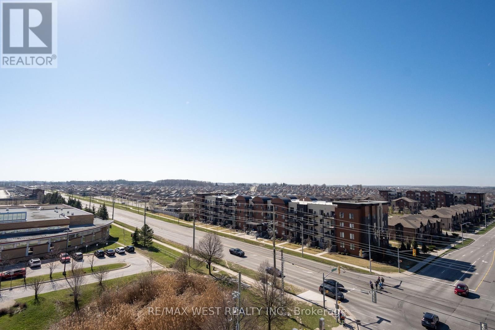 231 - 681 YONGE STREET Image 30