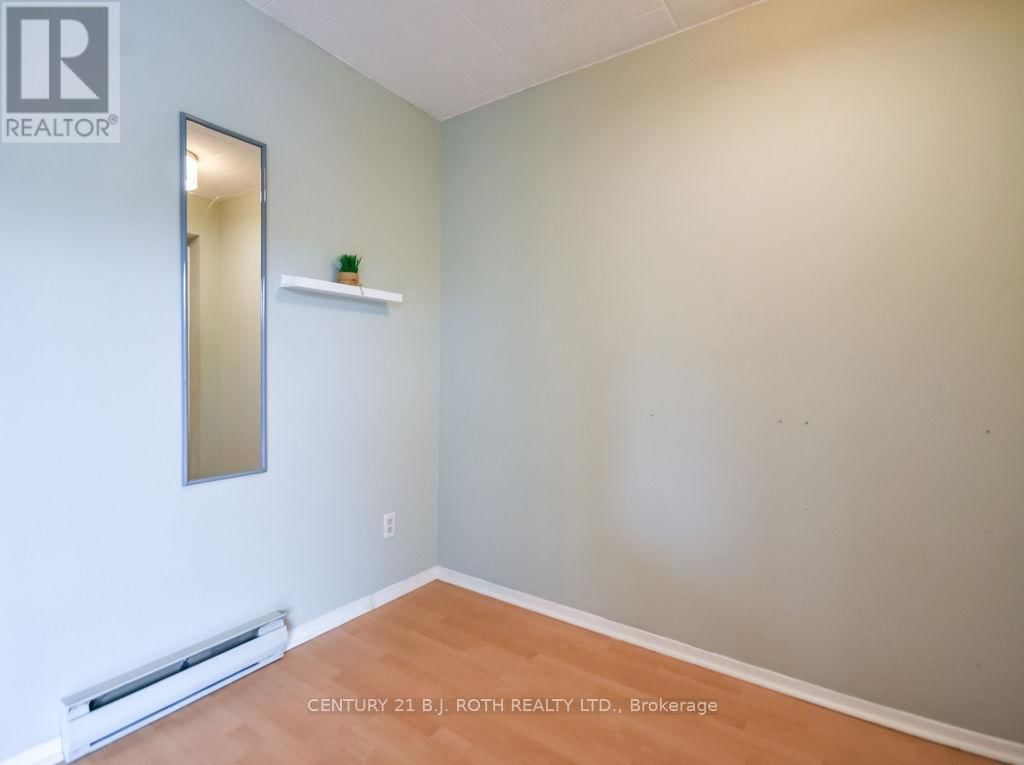 219 - 1102 HORSESHOE VALLEY ROAD Image 4