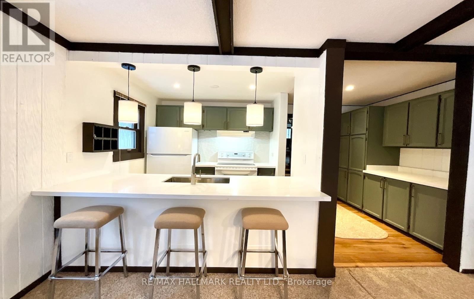 33 HURON WOODS DRIVE Image 5