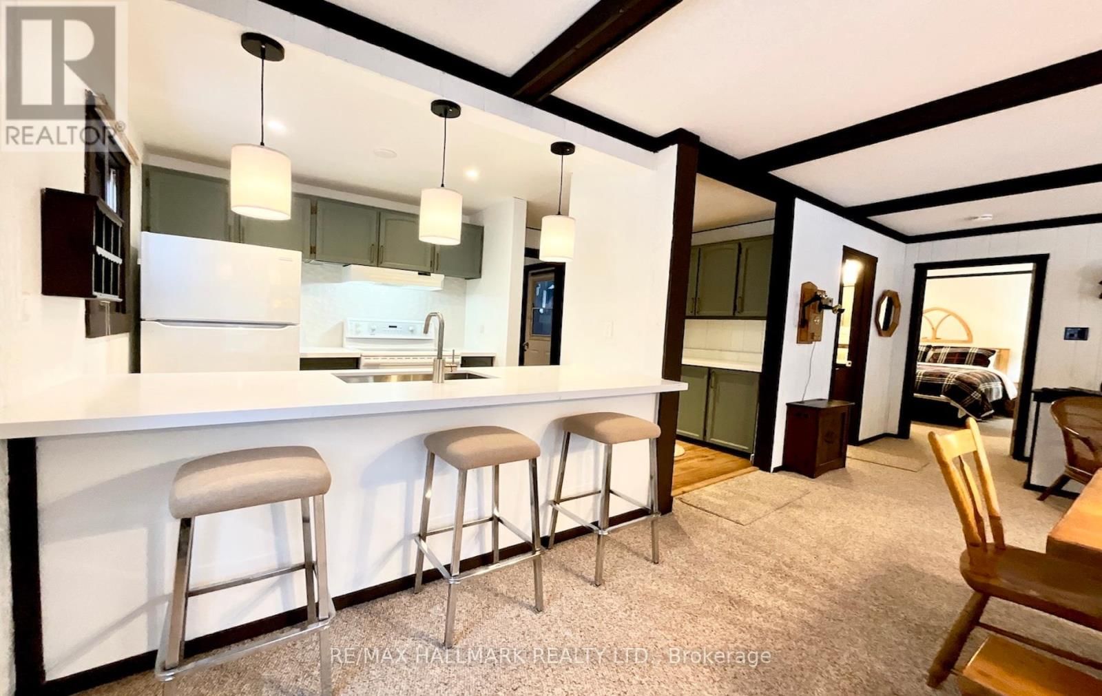 33 HURON WOODS DRIVE Image 6