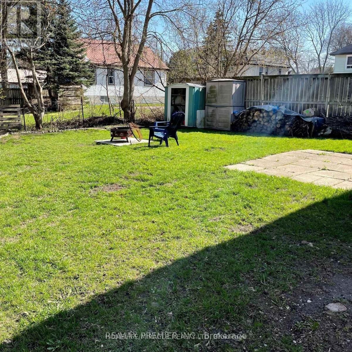 143 COLBORNE STREET WEST Image 21