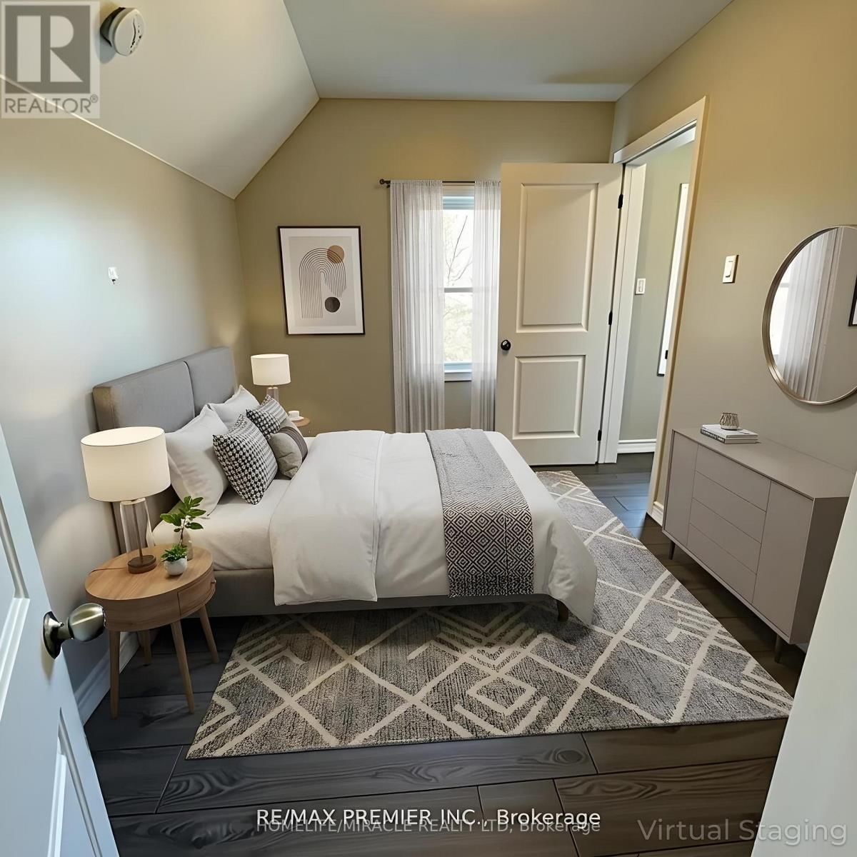 143 COLBORNE STREET WEST Image 4