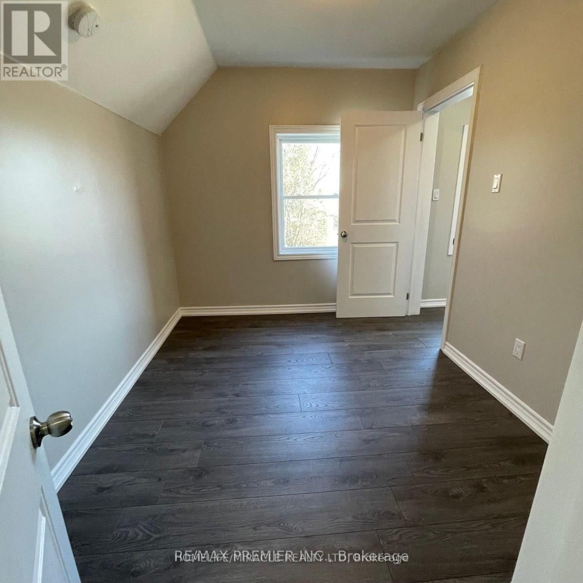 143 COLBORNE STREET WEST Image 7