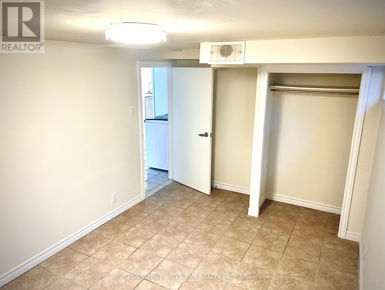 39 DONALD STREET Image 21