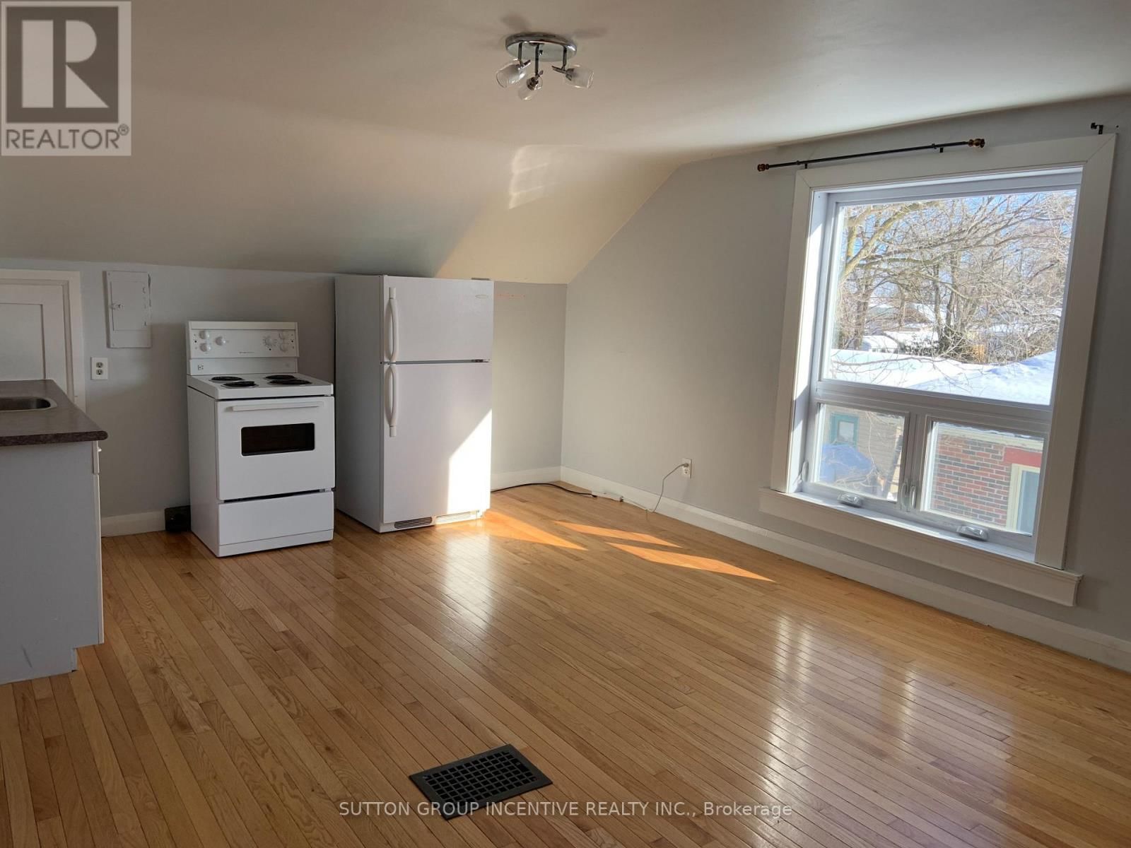 39 DONALD STREET Image 28