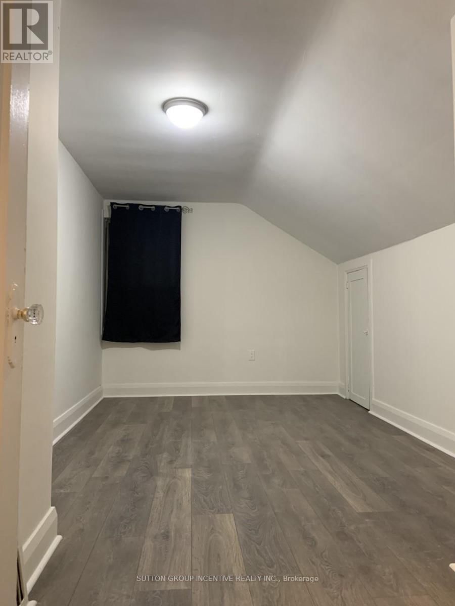 39 DONALD STREET Image 32