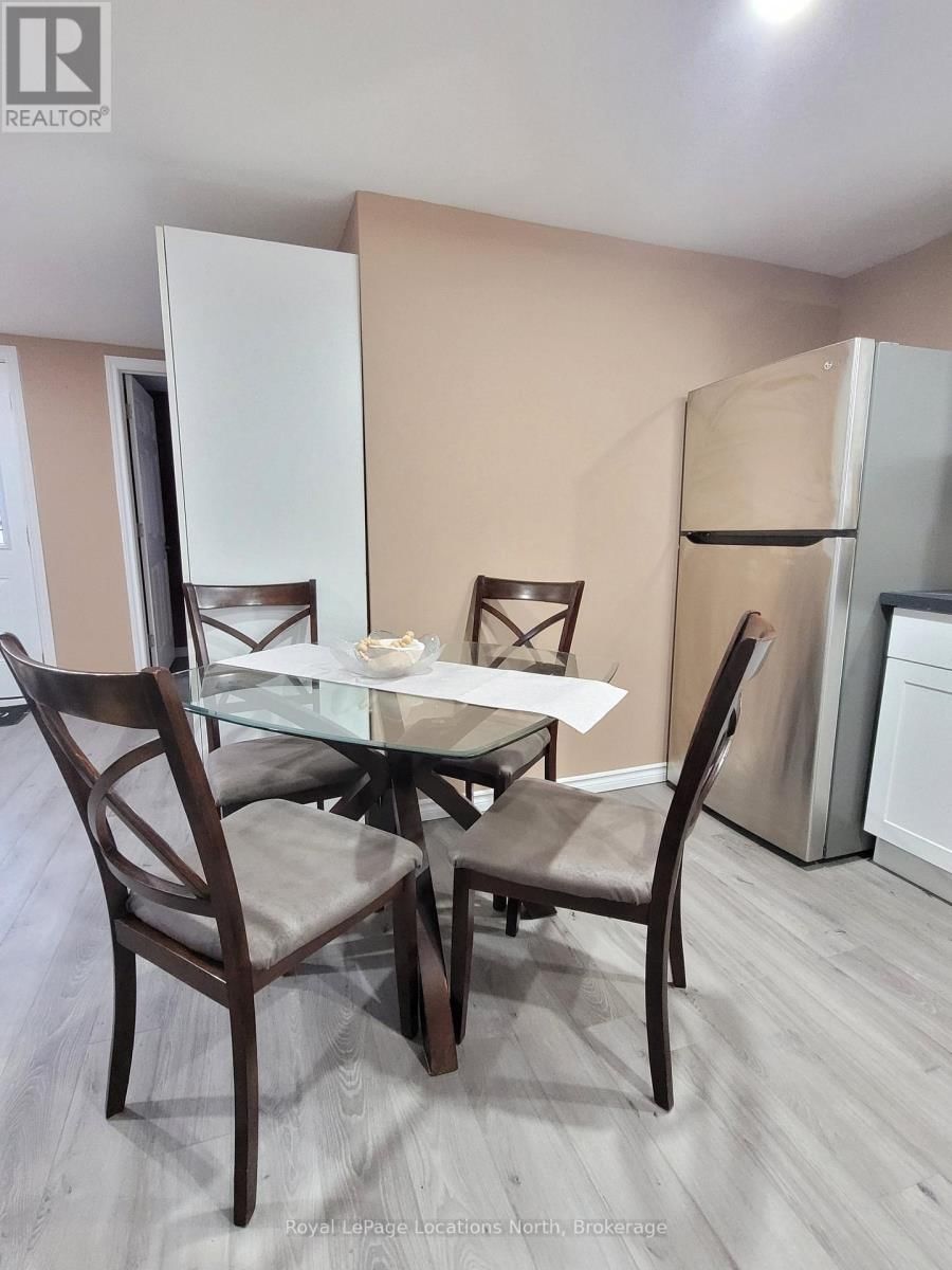 2045 RIVER ROAD WEST Image 12