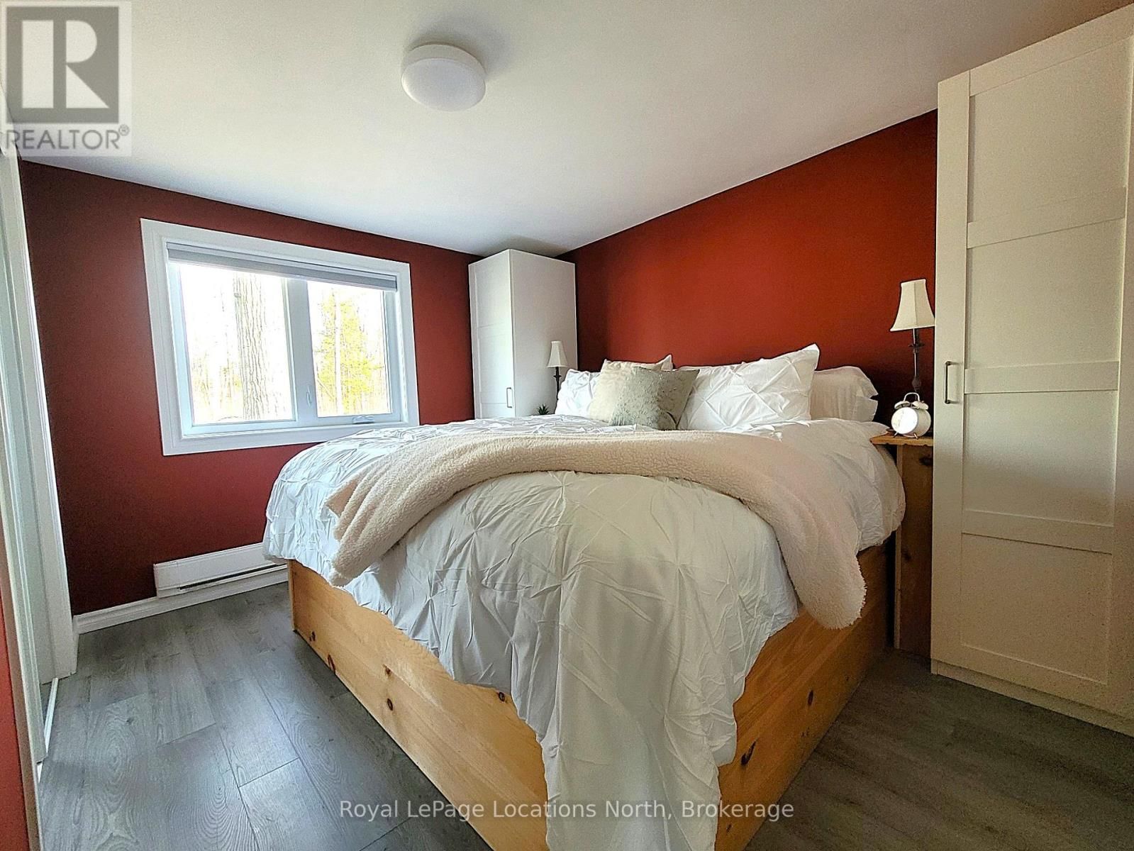 2045 RIVER ROAD WEST Image 16