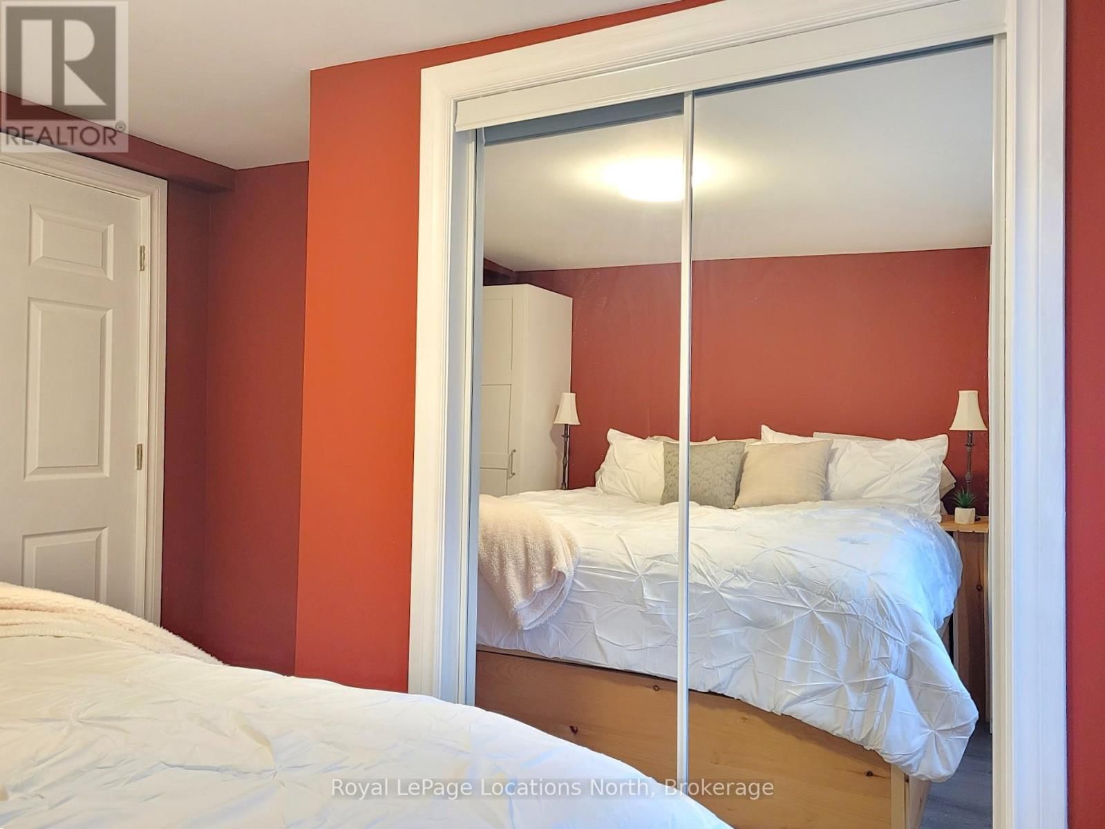 2045 RIVER ROAD WEST Image 17