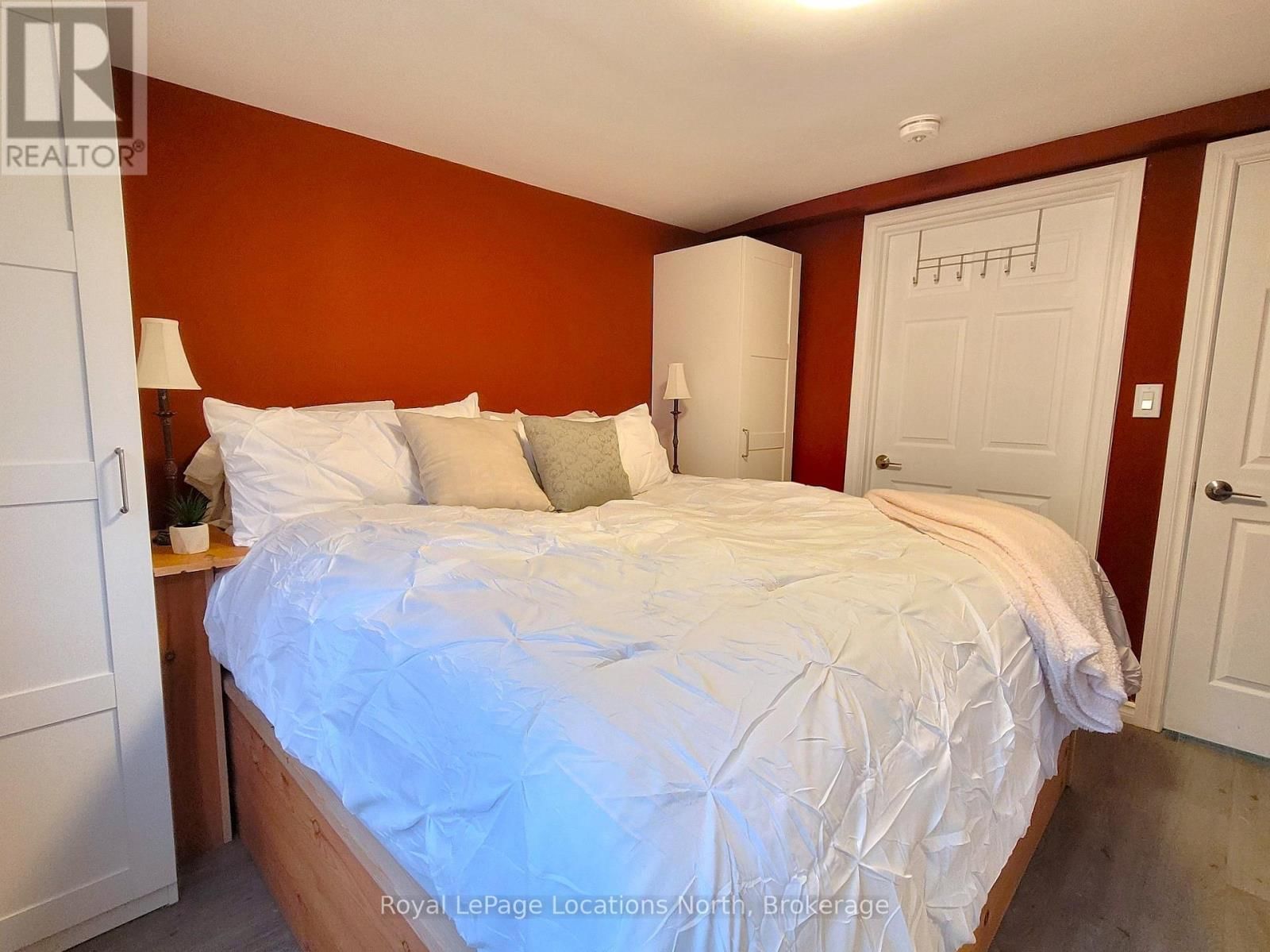 2045 RIVER ROAD WEST Image 18