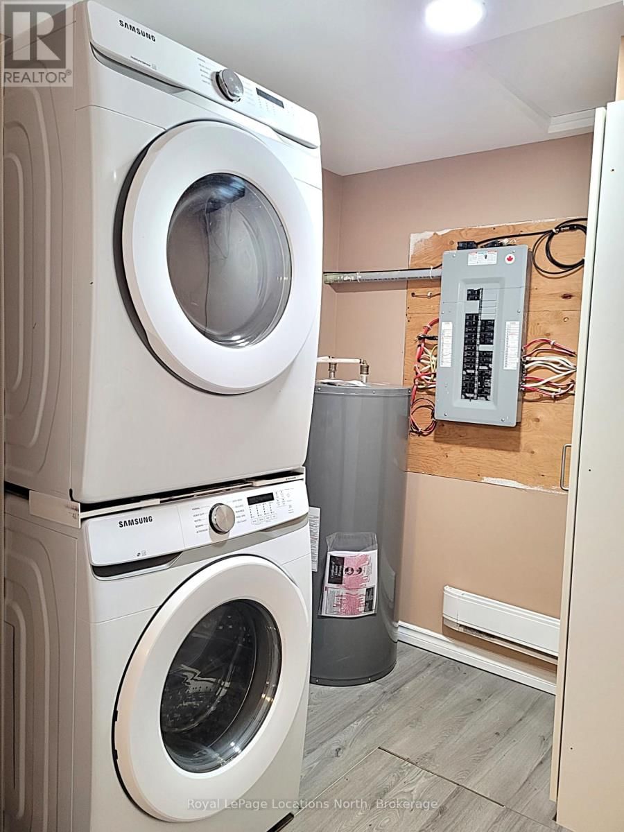 2045 RIVER ROAD WEST Image 22