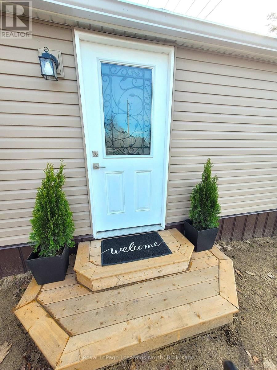 2045 RIVER ROAD WEST Image 3