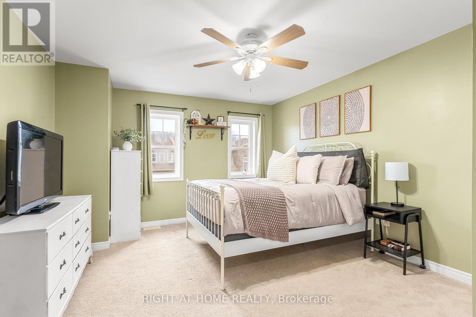 113 - 800 WEST RIDGE BOULEVARD Image 11