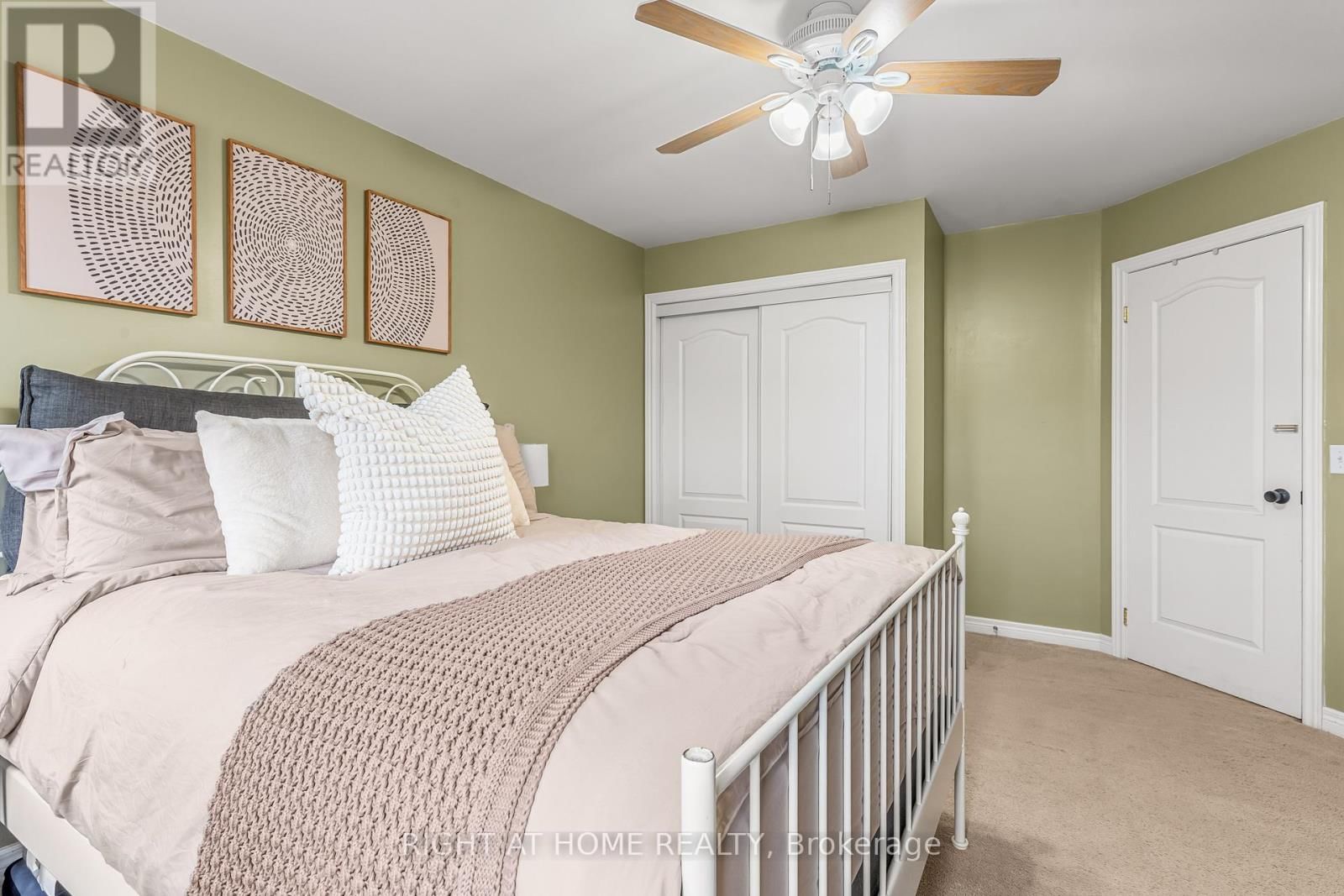 113 - 800 WEST RIDGE BOULEVARD Image 12