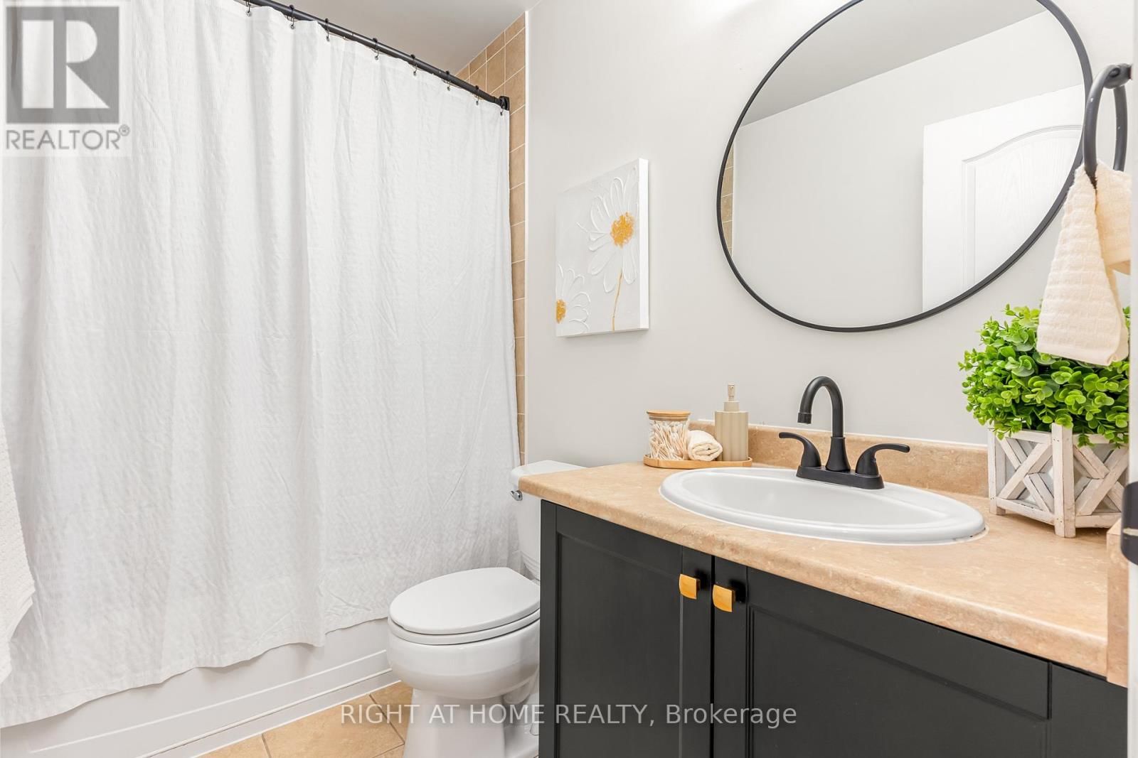 113 - 800 WEST RIDGE BOULEVARD Image 17