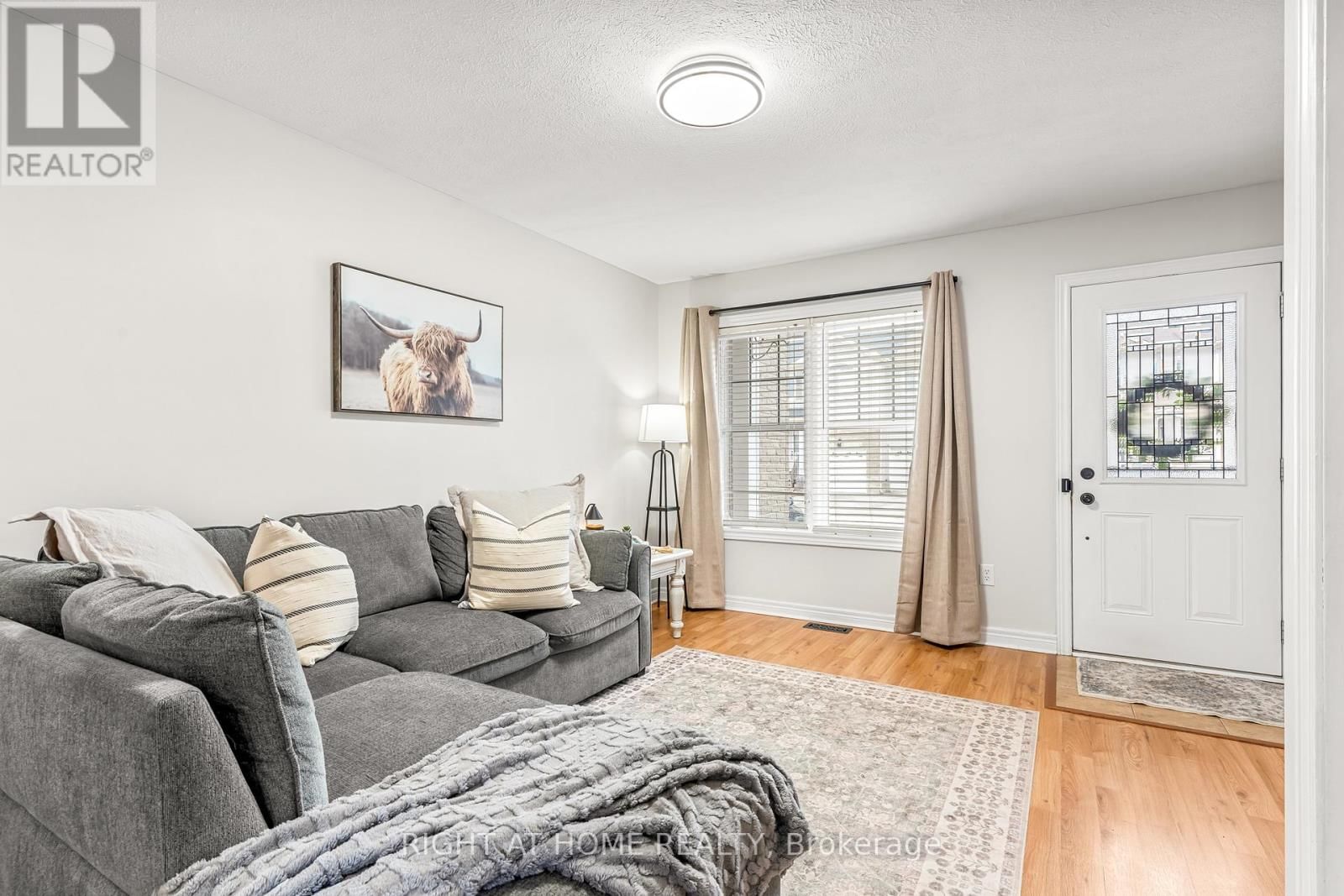 113 - 800 WEST RIDGE BOULEVARD Image 4