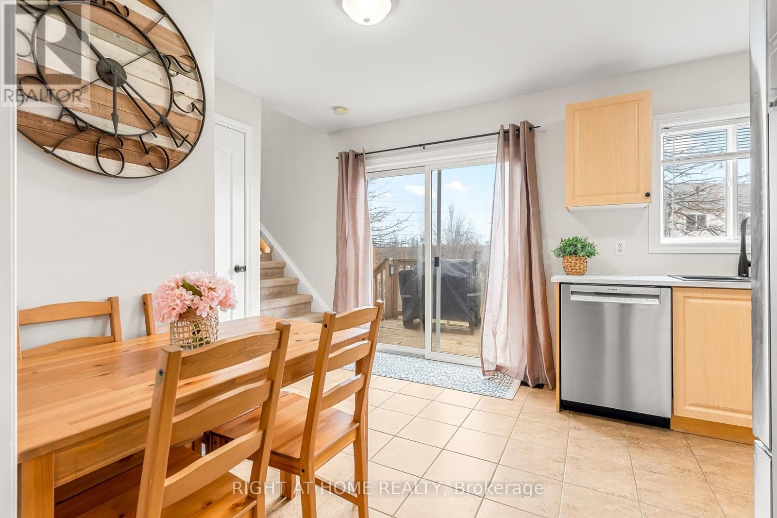 113 - 800 WEST RIDGE BOULEVARD Image 6