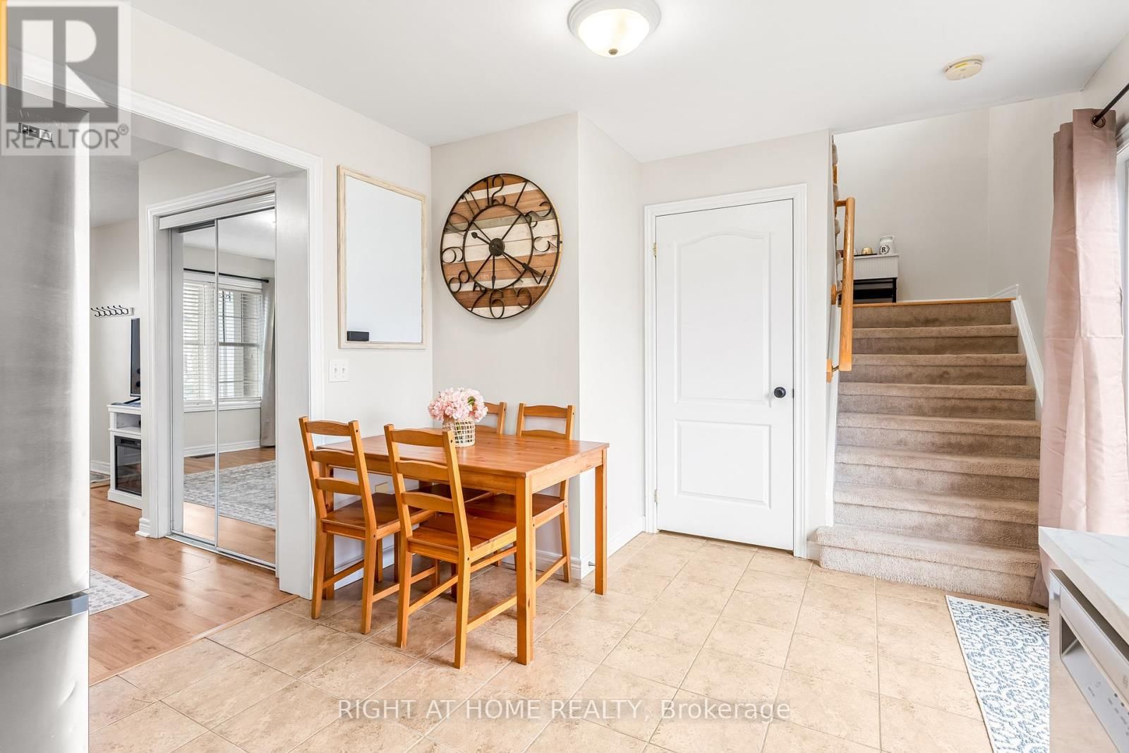 113 - 800 WEST RIDGE BOULEVARD Image 9