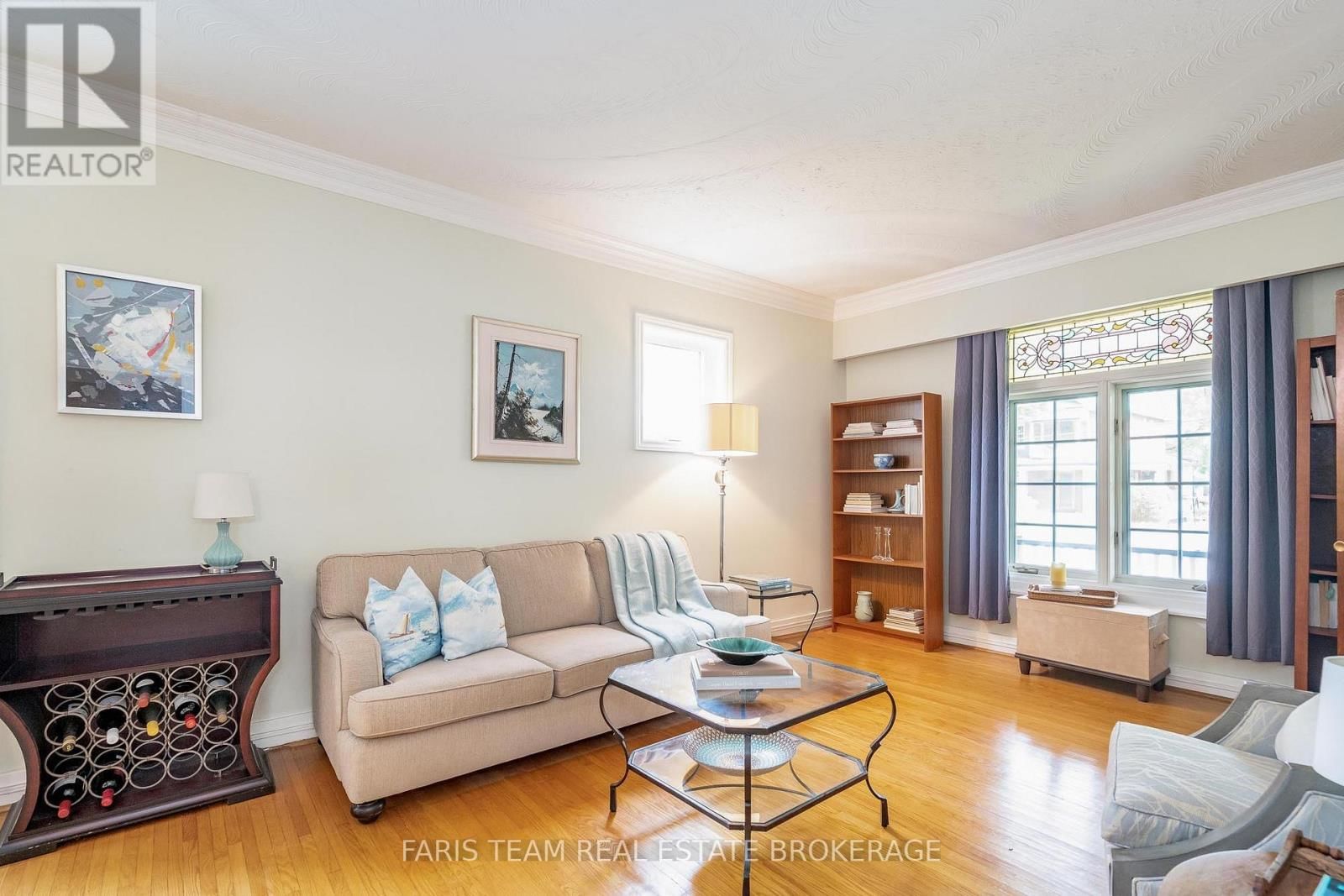 404 MANLY STREET Image 16