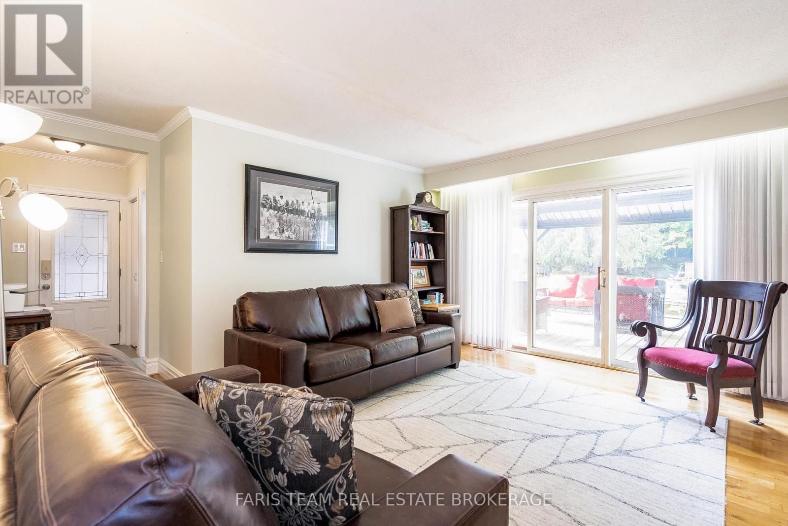 404 MANLY STREET Image 19