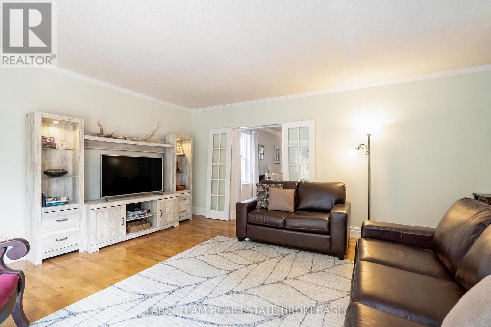 404 MANLY STREET Image 20