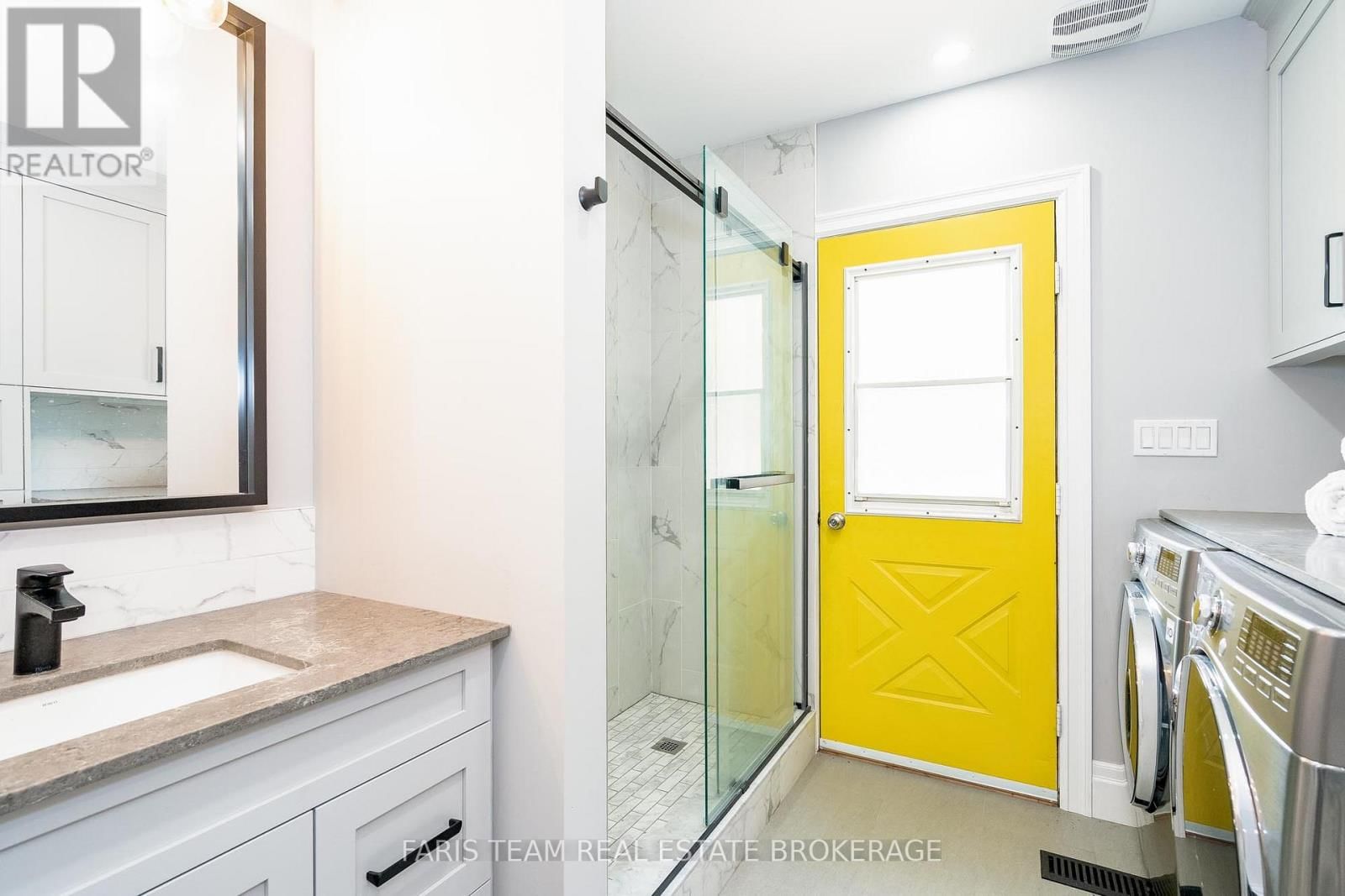 404 MANLY STREET Image 21