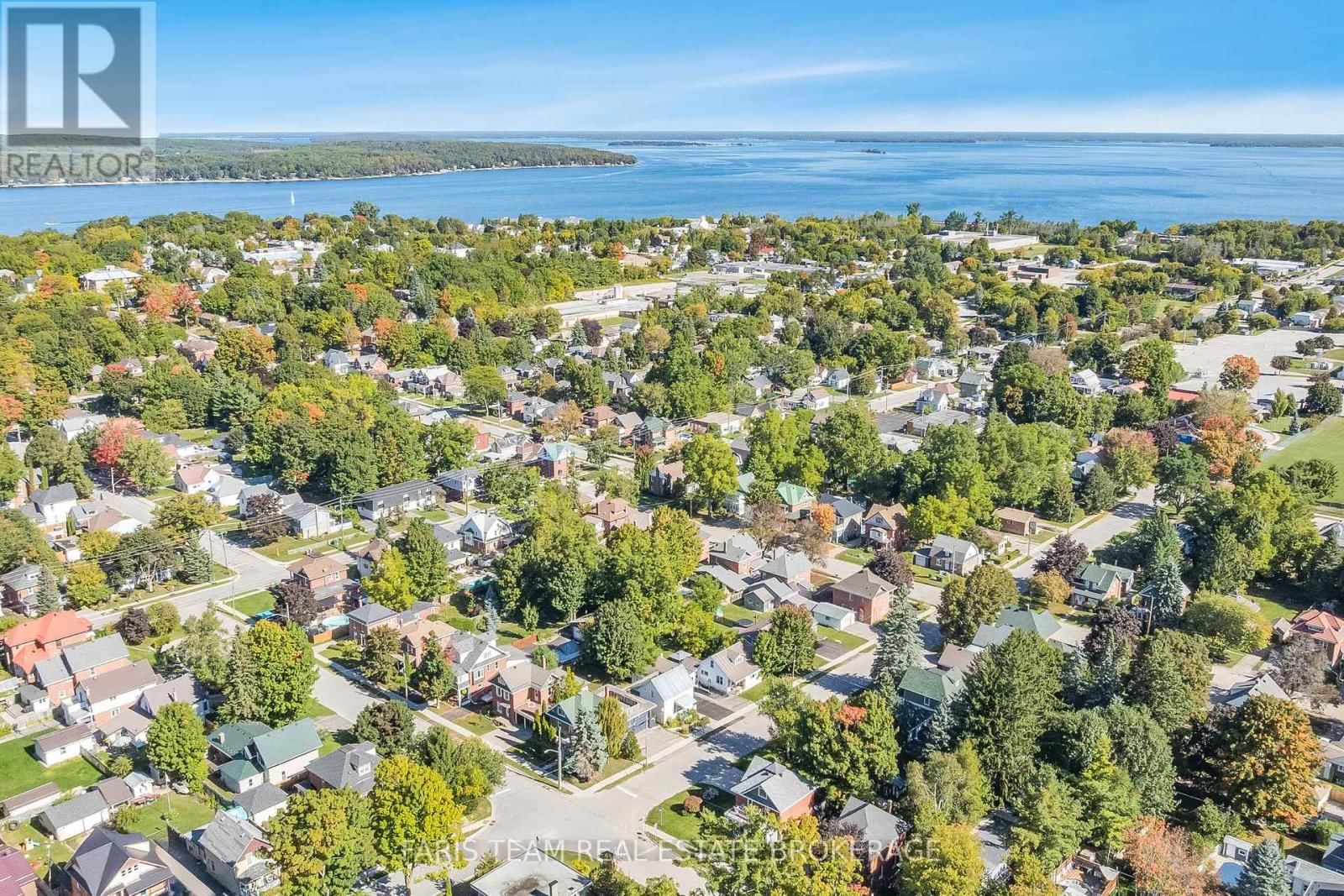 404 MANLY STREET Image 40