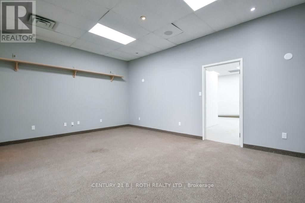 11 - 400 LACLIE STREET Image 11