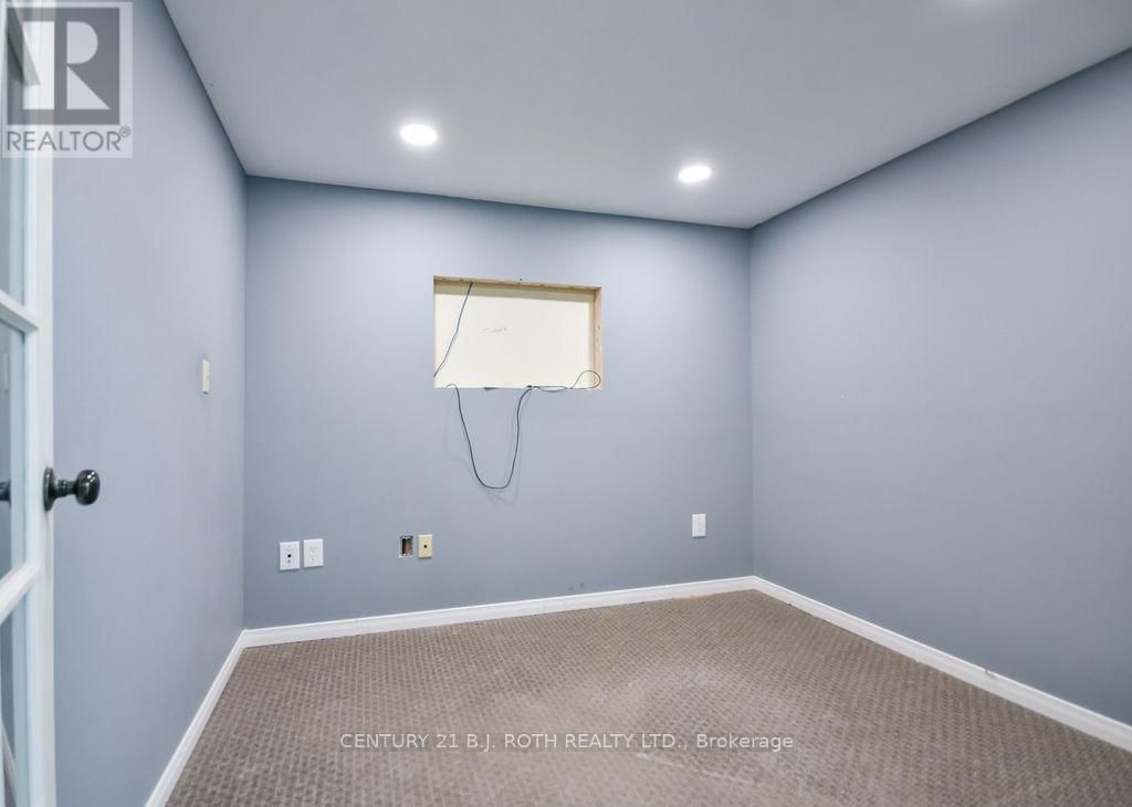 11 - 400 LACLIE STREET Image 13