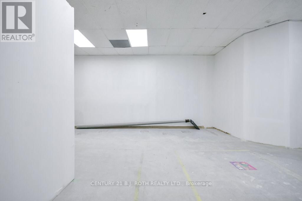 11 - 400 LACLIE STREET Image 19