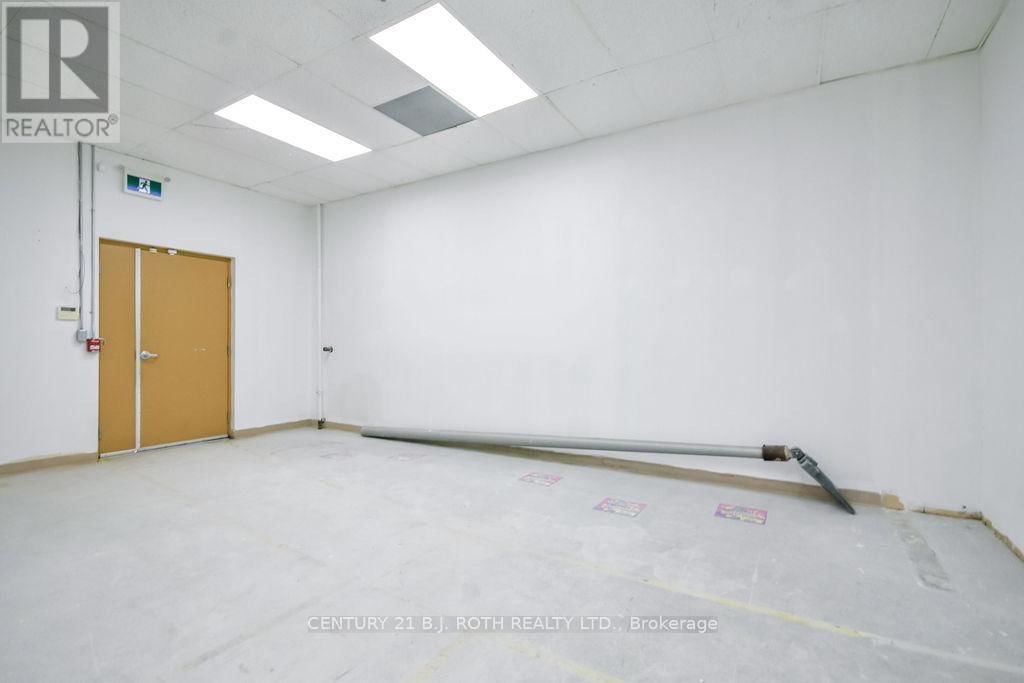 11 - 400 LACLIE STREET Image 20