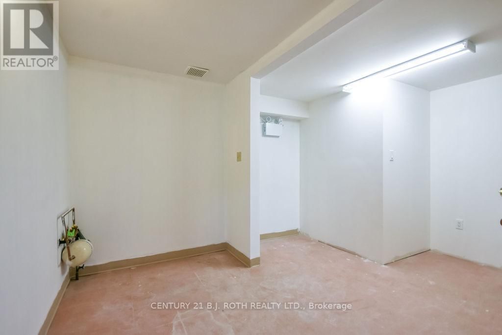 11 - 400 LACLIE STREET Image 24