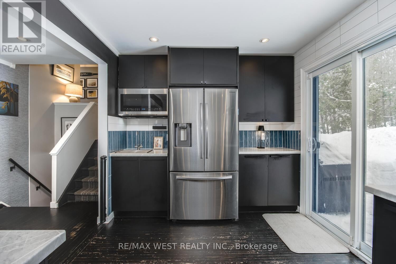 169 BAYVIEW AVENUE EAST Image 16