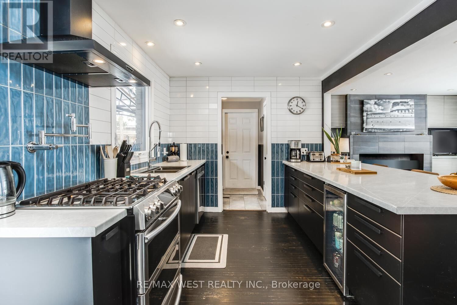 169 BAYVIEW AVENUE EAST Image 18